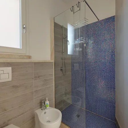 Sea View With Air Conditioning And Garden *