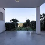 Apartament Sea View With Air Conditioning And Garden
