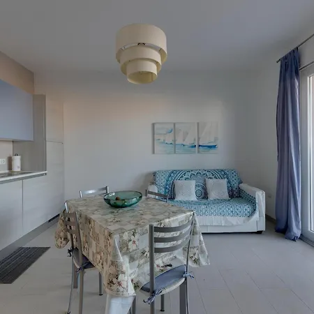 Sea View With Air Conditioning And Garden