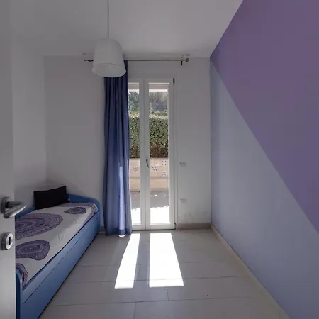 Sea View With Air Conditioning And Garden *